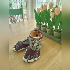 Women's Vibram Five Finger Shoes Size 38